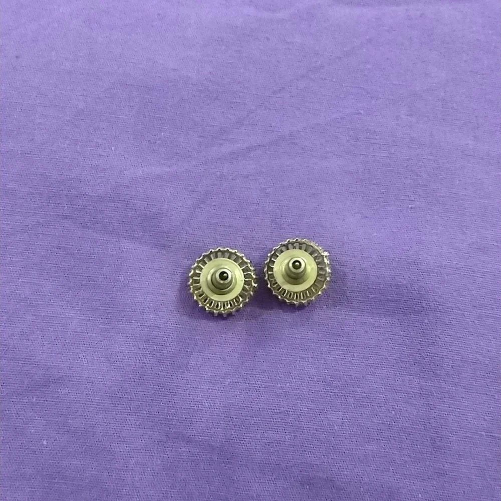 Gorgeous AD studs - Picture 3 of 5